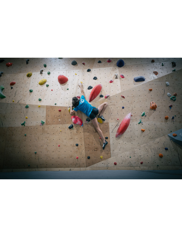 Buy your boulder gear online at Casper's Climbing Shop. Lots of brands